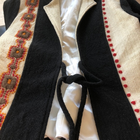 Raw Hand-Spun Wool Jacket - Picture 2 of 6